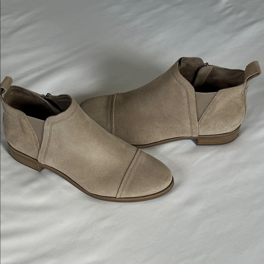 TOMS Reese Tan Suede Ankle Boots